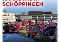 02.03.2025_Einsatz Karneval_1.jpeg Aufstellung der Fahrzeuge für die Absicherung des Straßenkarnevals